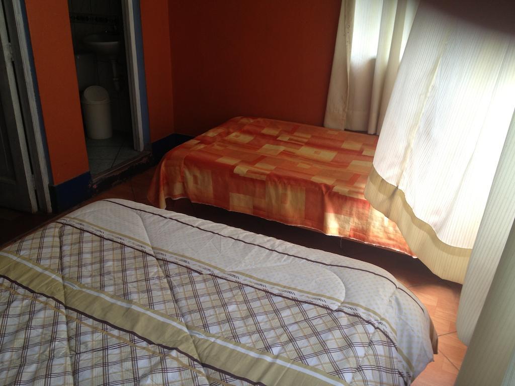 Hospedaje Rocha Ica Habitación foto
